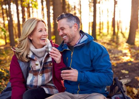 couple sitting having coffe